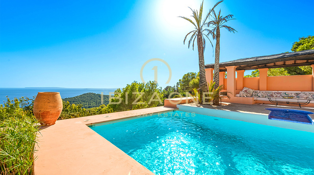 Exquisite Luxusvilla auf Ibiza mit Panoramablick auf das Meer zu verkaufen, Ibiza