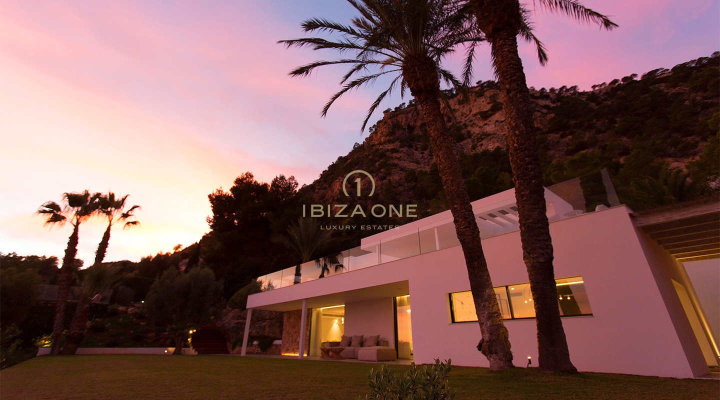 Belle et luxueuse villa moderne à louer dans l'urbanisation privée la plus exclusive d'Ibiza, Ibiza - Accès à la mer à quelques pas