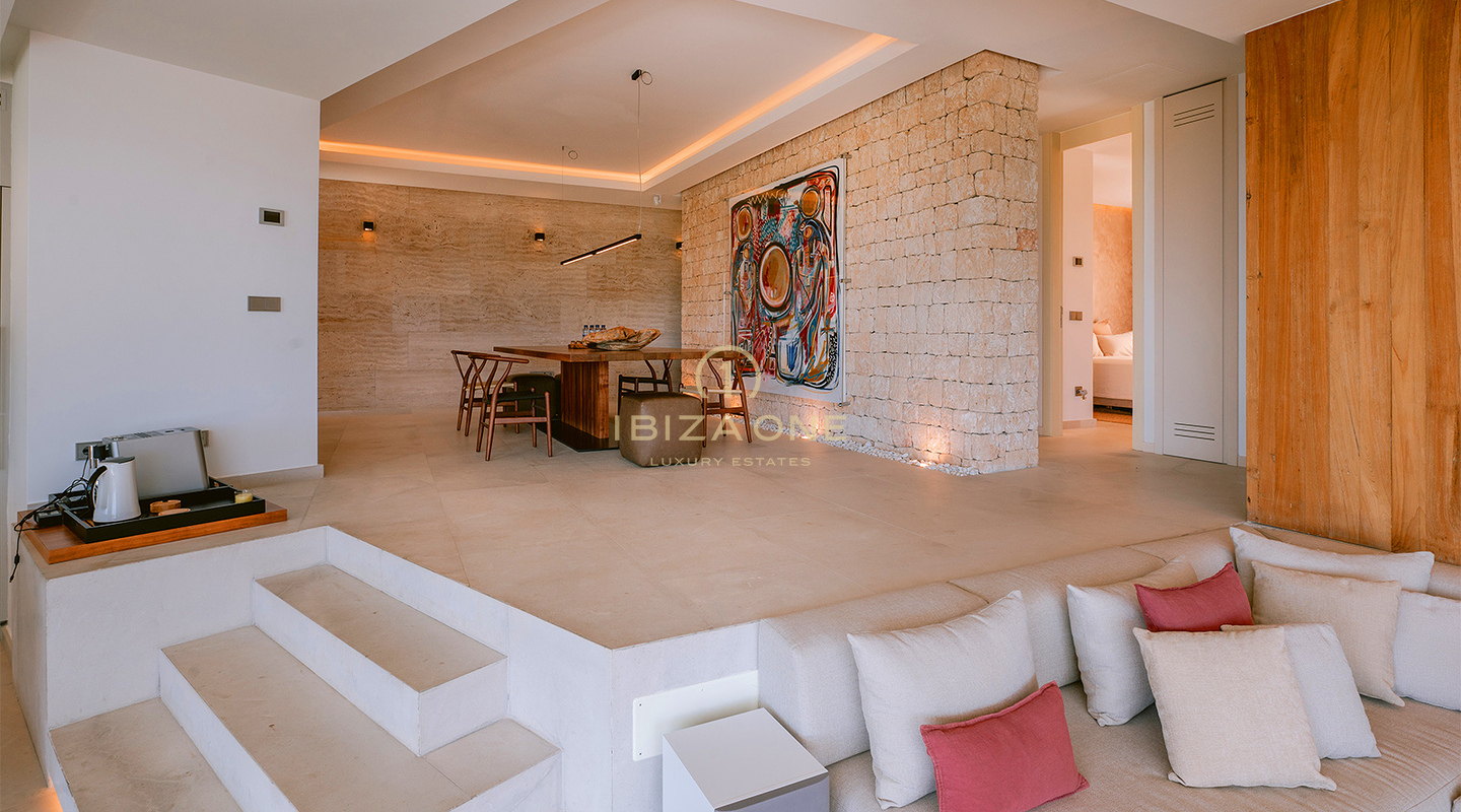 Bellissima e modernissima villa di lusso nell'esclusiva comunità recintata di Can Rimbau con splendida vista sul mare in vendita, Ibiza