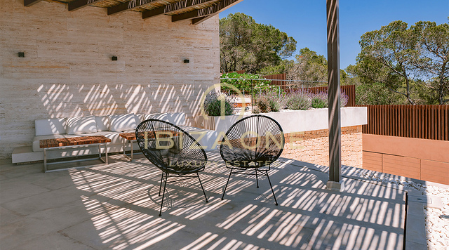 Belle et très moderne villa de luxe dans la communauté fermée exclusive de Can Rimbau avec une vue magnifique sur la mer à vendre, Ibiza