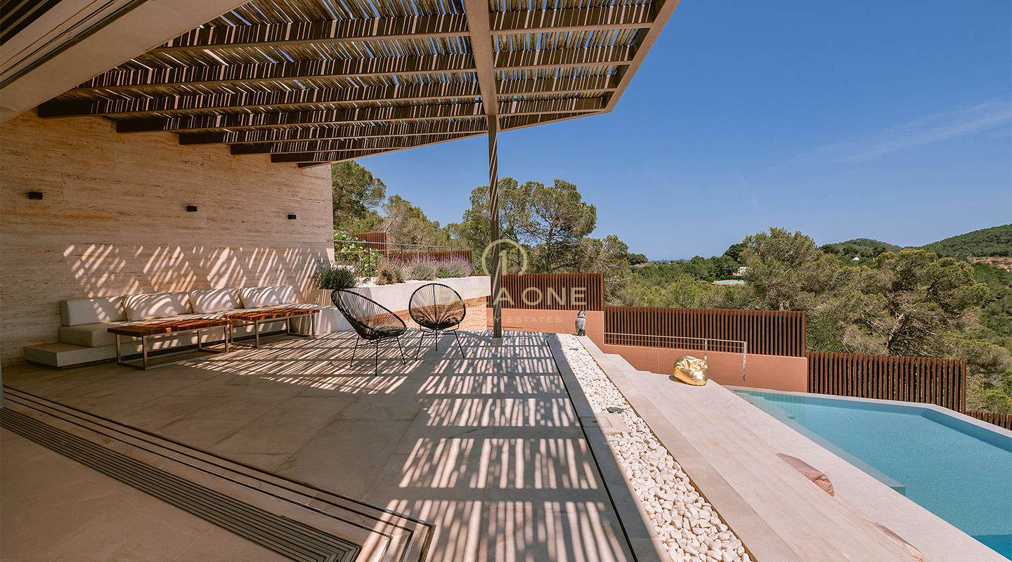 Schöne und sehr moderne Luxusvilla in der exklusiven Wohnanlage Can Rimbau mit herrlichem Meerblick zu verkaufen, Ibiza