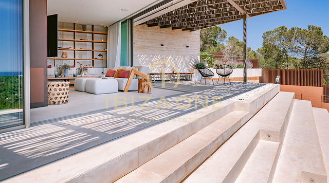 Belle et très moderne villa de luxe dans la communauté fermée exclusive de Can Rimbau avec une vue magnifique sur la mer à vendre, Ibiza