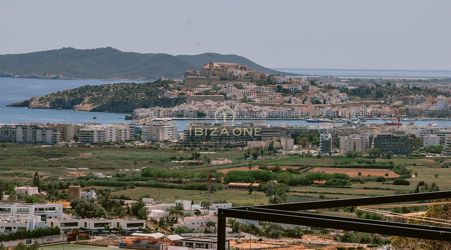 Schöne und sehr moderne Luxusvilla in der exklusiven Wohnanlage Can Rimbau mit herrlichem Meerblick zu verkaufen, Ibiza