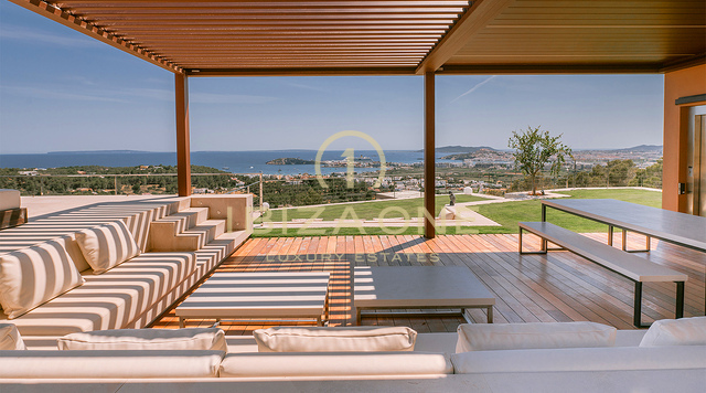 Belle et très moderne villa de luxe dans la communauté fermée exclusive de Can Rimbau avec une vue magnifique sur la mer à vendre, Ibiza