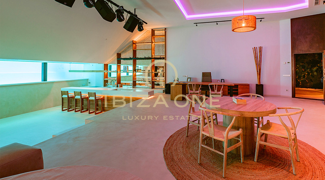 Prachtige en zeer moderne luxe villa in de exclusieve gated community van Can Rimbau met prachtig uitzicht op zee te koop, Ibiza
