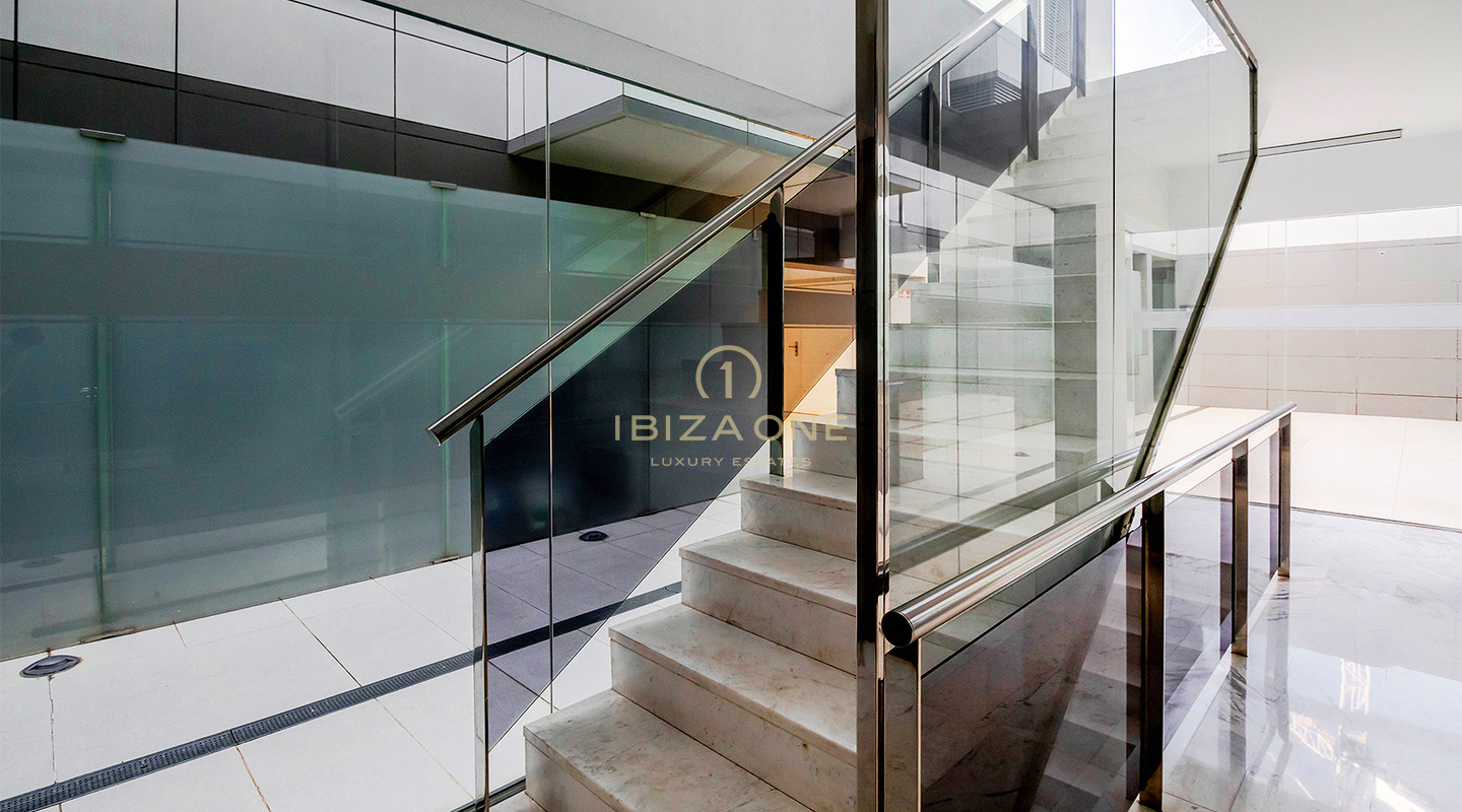Luxurious 2-bedroom apartment in Royal Beach with pool and beach area for sale , Ibiza