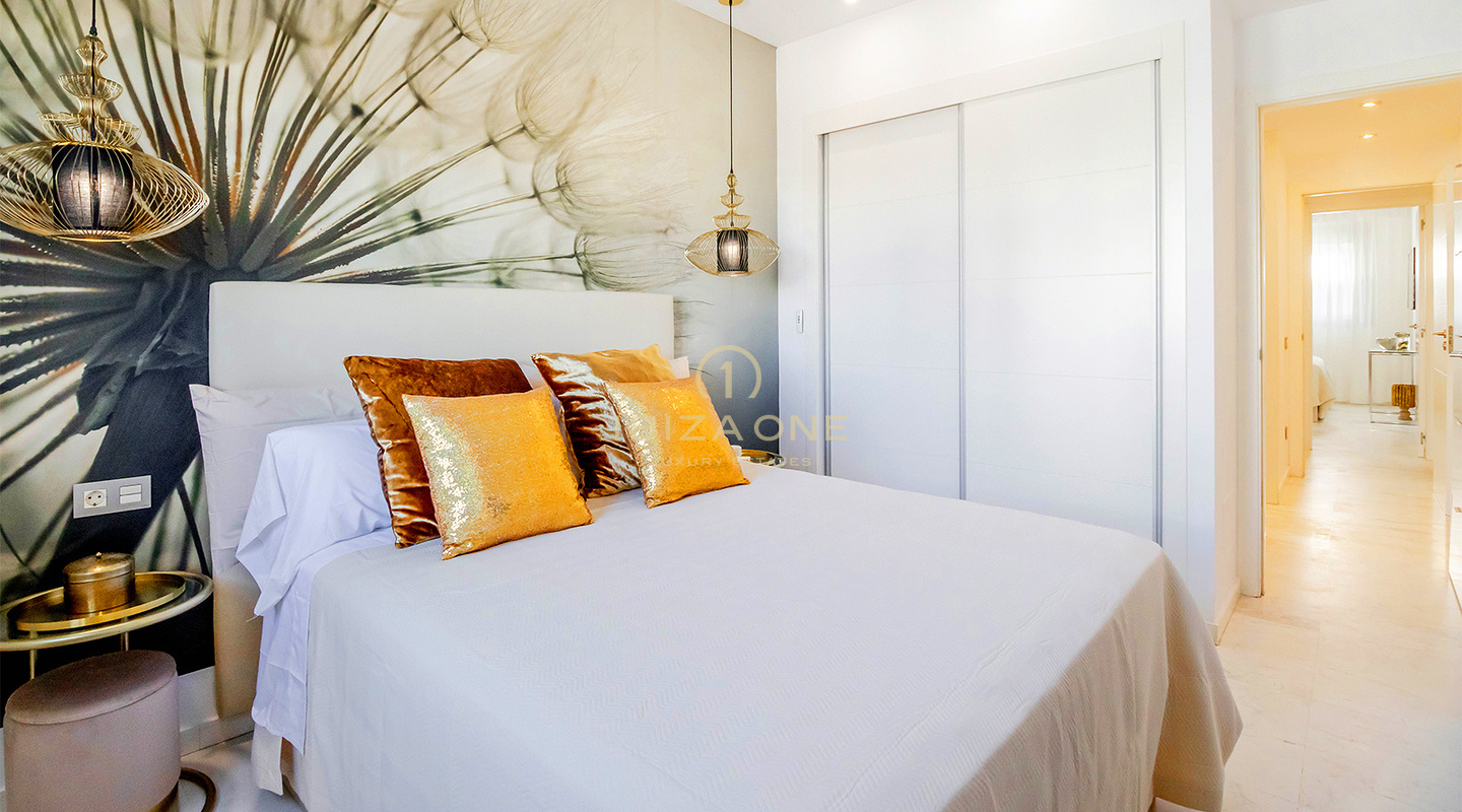 Lussuoso appartamento con 2 camere da letto a Royal Beach con piscina e spiaggia in vendita, Ibiza