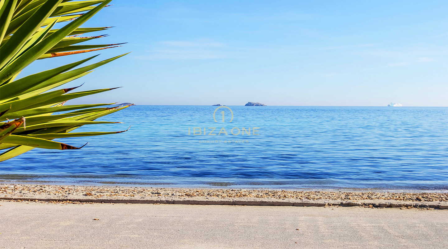 Lussuoso appartamento con 2 camere da letto a Royal Beach con piscina e accesso alla spiaggia in vendita, Ibiza - Lussuoso appartamento con 2 camere da letto a Royal Beach con piscina e accesso alla spiaggia in affitto, Ibiza