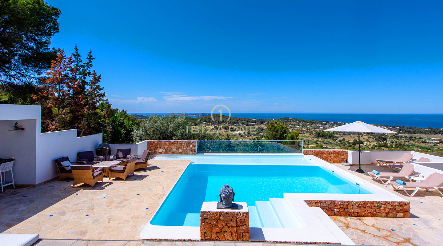 Prachtige en moderne luxe villa dichtbij de stranden van Cala Conte en Cala Bassa te koop, Ibiza