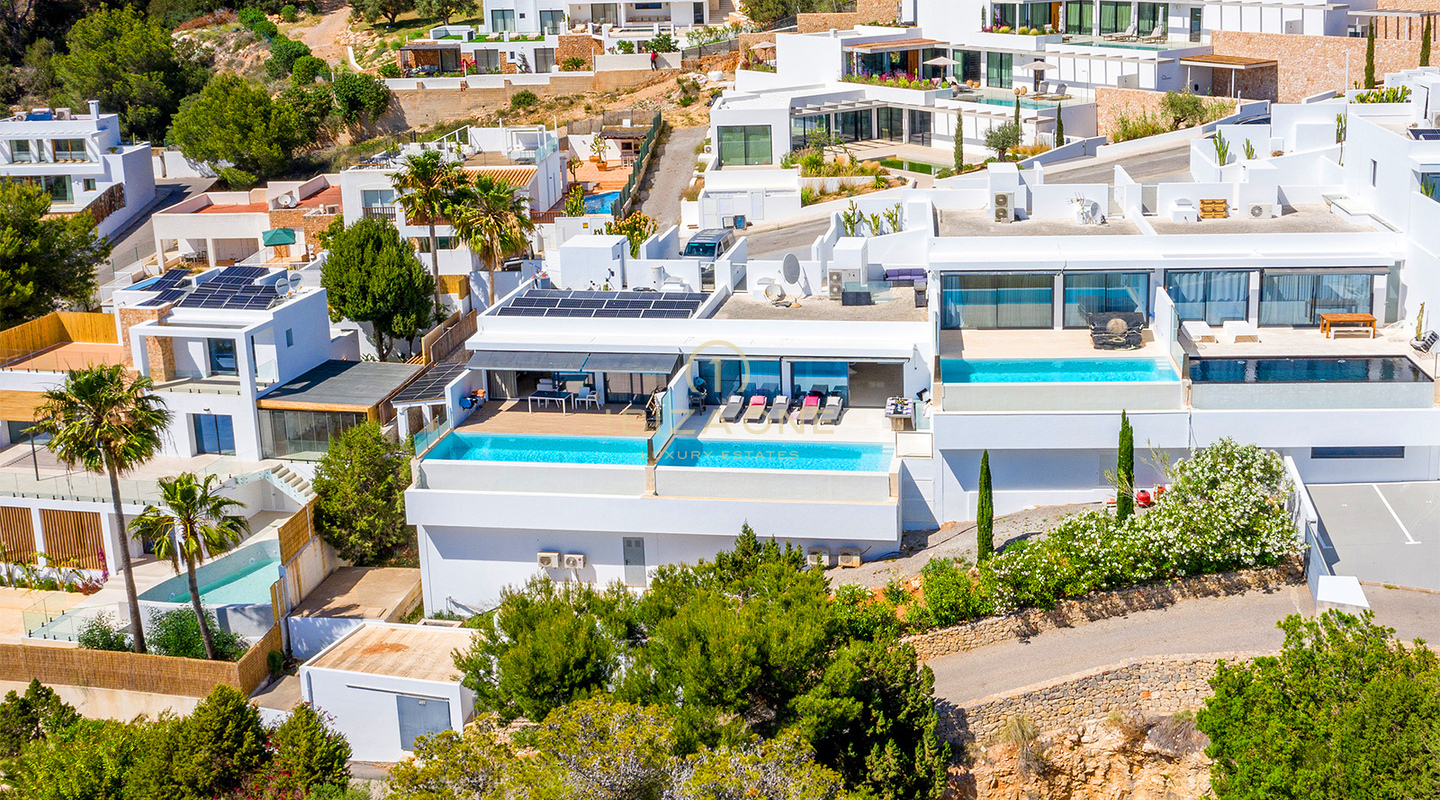 Propiedad moderna única y de lujo con impresionantes vistas al mar en venta, Ibiza