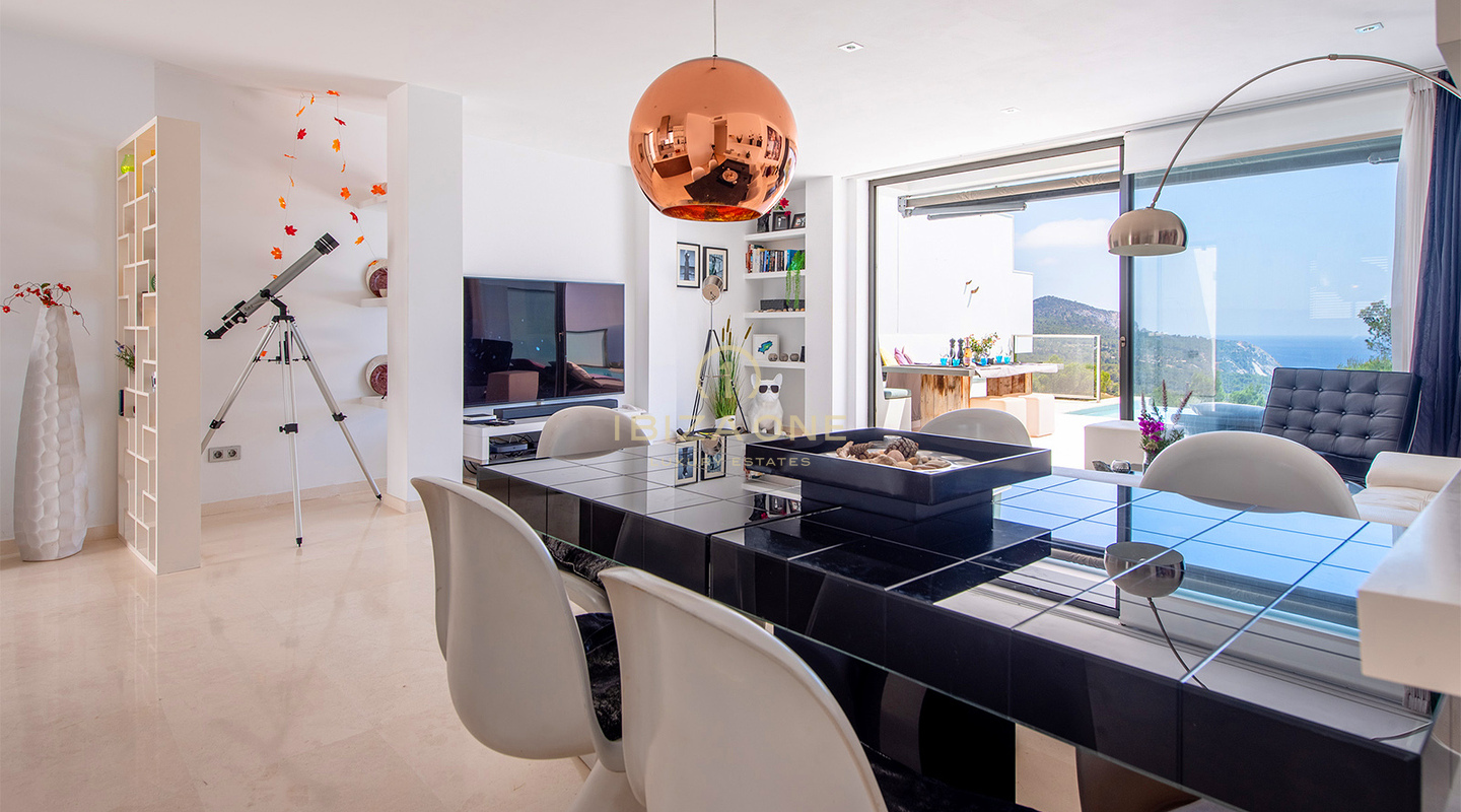 Uniek en luxe modern pand met prachtig uitzicht op zee te koop, Ibiza