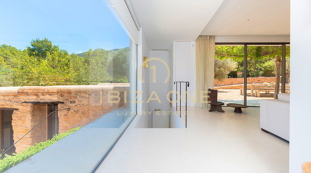 Verbazingwekkend luxe pand op loopafstand van het strand te koop, Ibiza