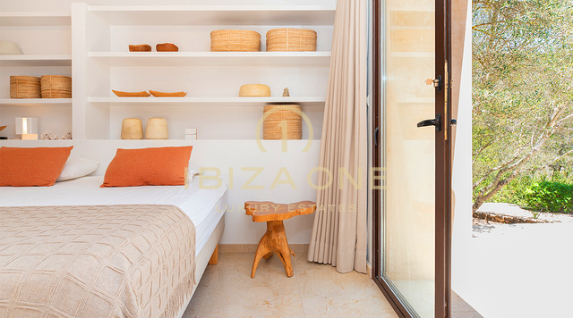 Verbazingwekkend luxe pand op loopafstand van het strand te koop, Ibiza