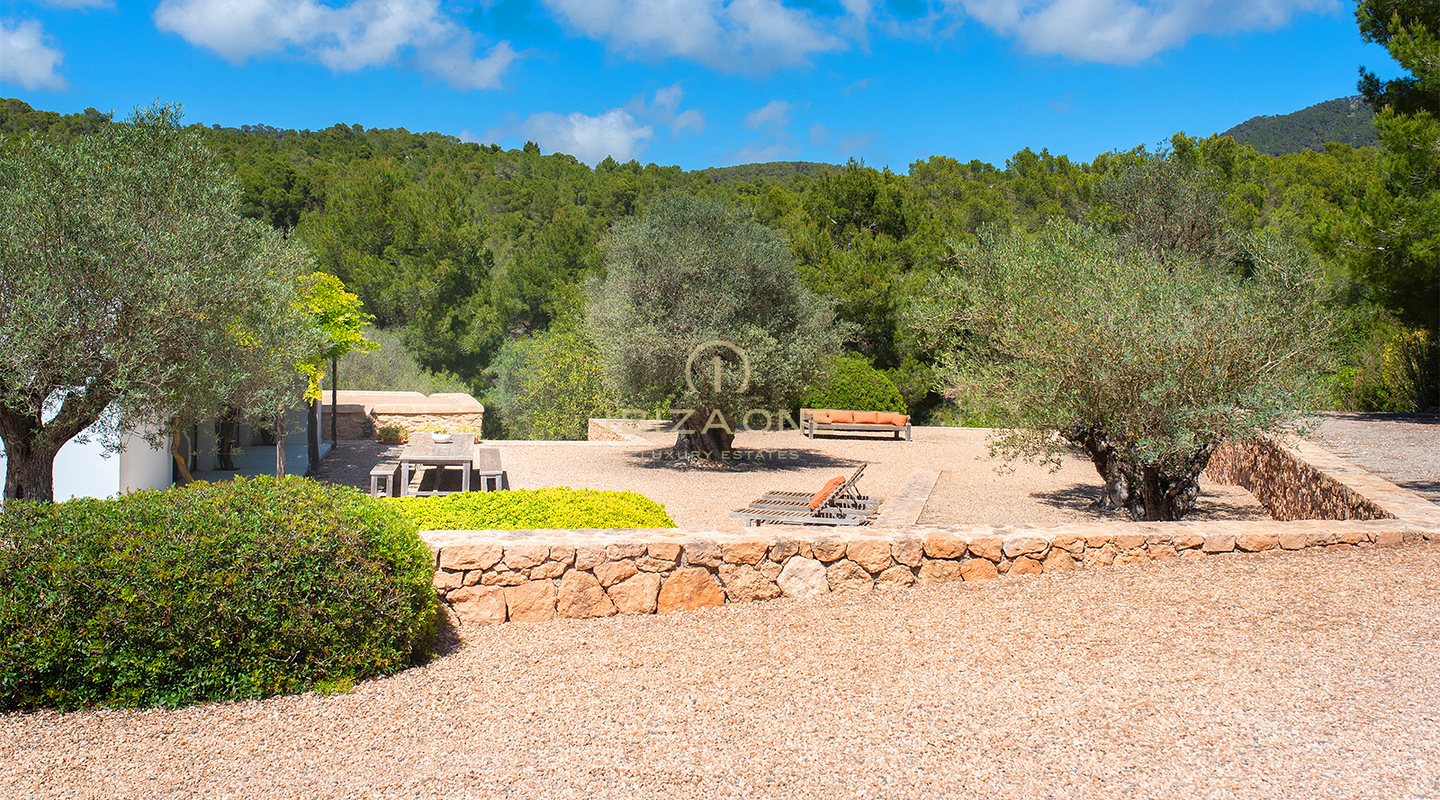 Meravigliosa proprietà di lusso a pochi passi dalla spiaggia in vendita, Ibiza