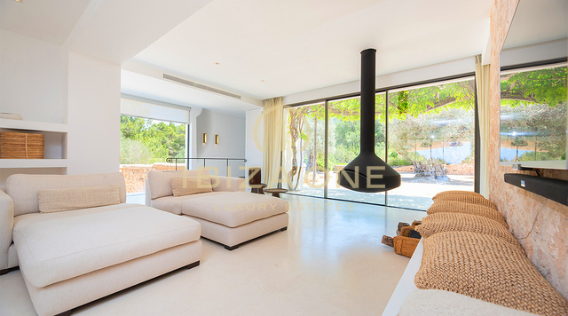 Verbazingwekkend luxe pand op loopafstand van het strand te koop, Ibiza