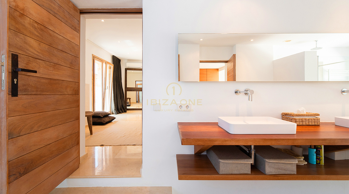 Superbe propriété de luxe à quelques pas de la plage à vendre, Ibiza