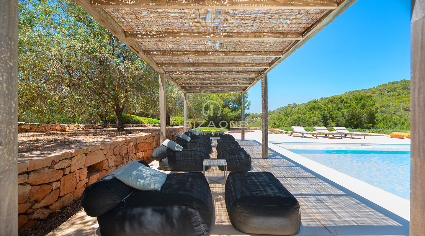 Erstaunliche Luxusimmobilie in fußläufiger Entfernung zum Strand oder zum Verkauf, Ibiza