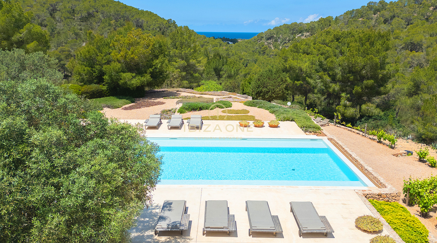 Verbazingwekkend luxe pand op loopafstand van het strand te koop, Ibiza