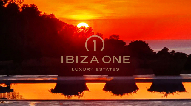 Verbazingwekkend luxe pand op loopafstand van het strand te koop, Ibiza
