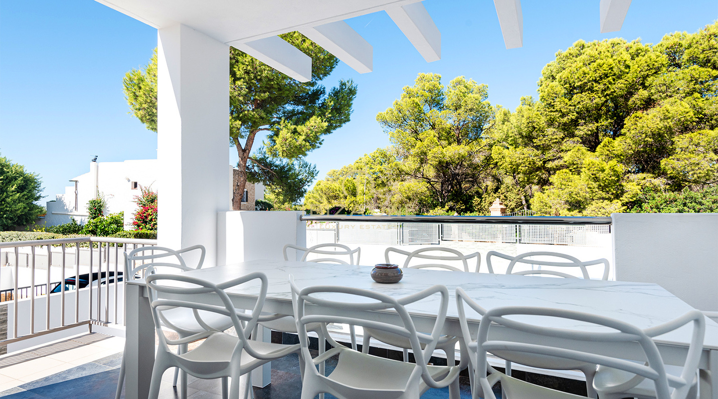 Villa de luxe de cinq chambres avec grande piscine et licence touristique à vendre, Ibiza - Villa de luxe de cinq chambres avec grande piscine et licence touristique à louer, Ibiza
