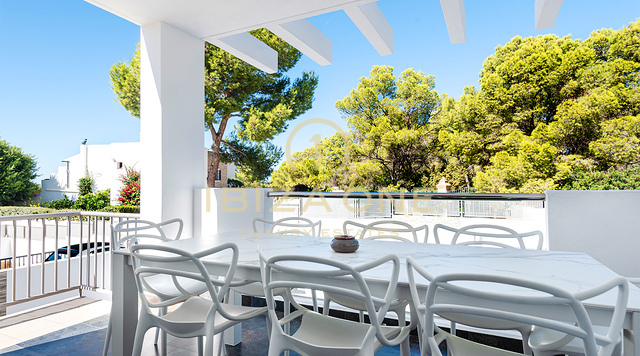 Villa de luxe de cinq chambres avec grande piscine et licence touristique à vendre, Ibiza - Villa de luxe de cinq chambres avec grande piscine et licence touristique à louer, Ibiza