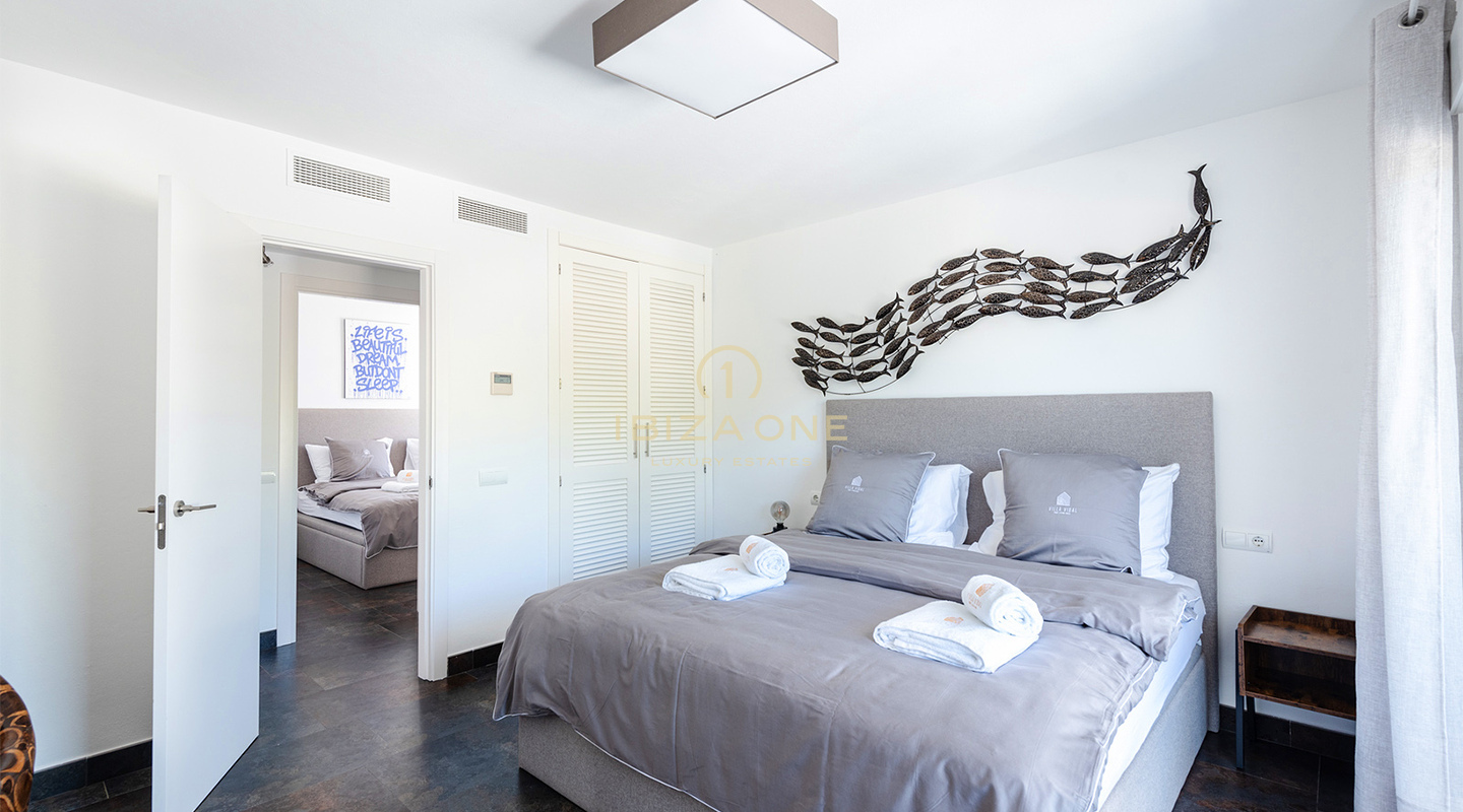 Luxuriöse Villa mit fünf Schlafzimmern, großem Pool und Touristenlizenz zu verkaufen, Ibiza - Luxuriöse Villa mit fünf Schlafzimmern, großem Pool und Touristenlizenz zu vermieten, Ibiza