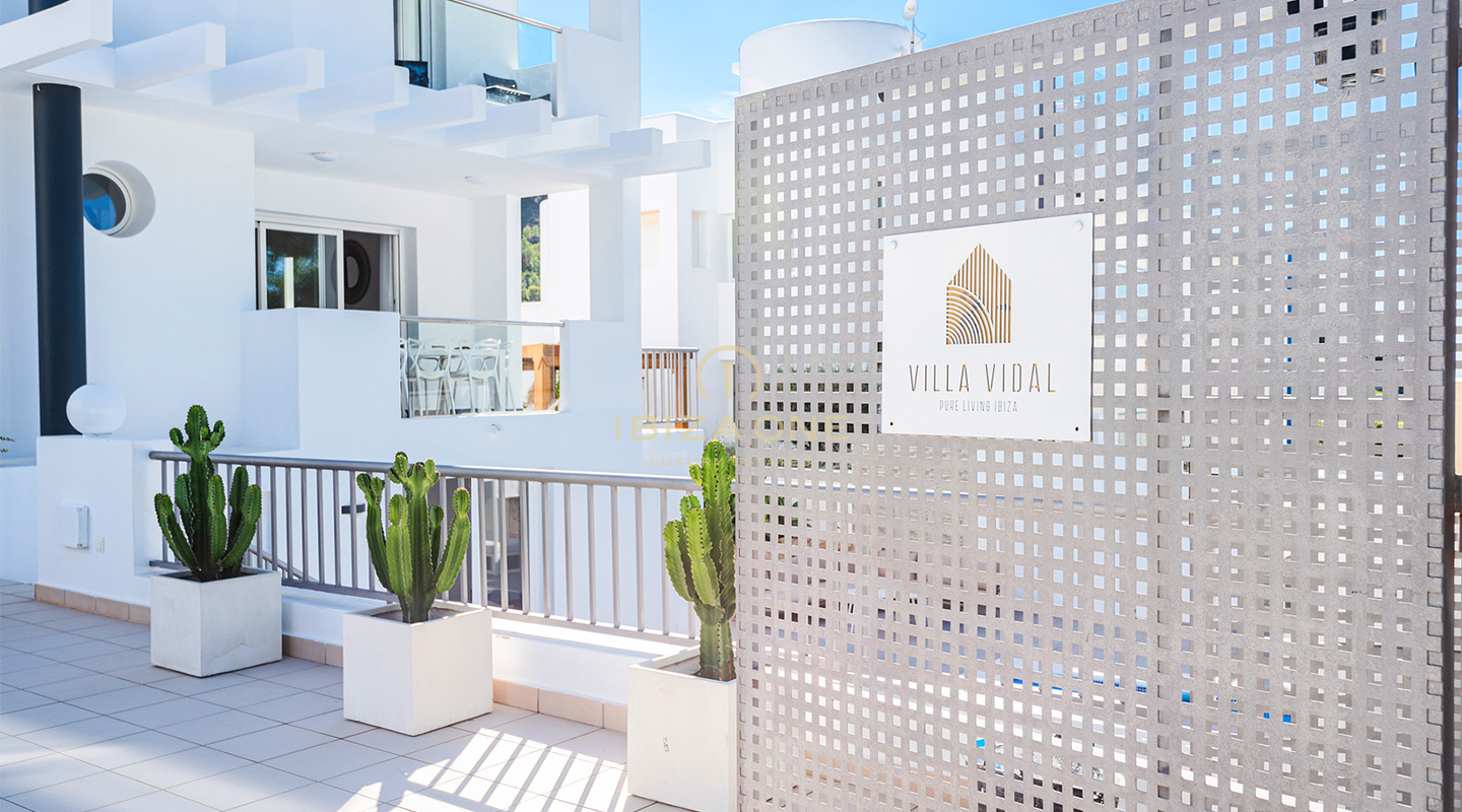 Villa de lujo de cinco dormitorios con gran piscina y licencia turística en venta, Ibiza - Villa de lujo de cinco dormitorios con gran piscina y licencia turística en alquiler, Ibiza
