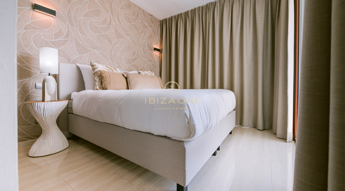 Luxurious 4-bedroom villa in Sa Carroca with pool and impeccable garden for sale , Ibiza