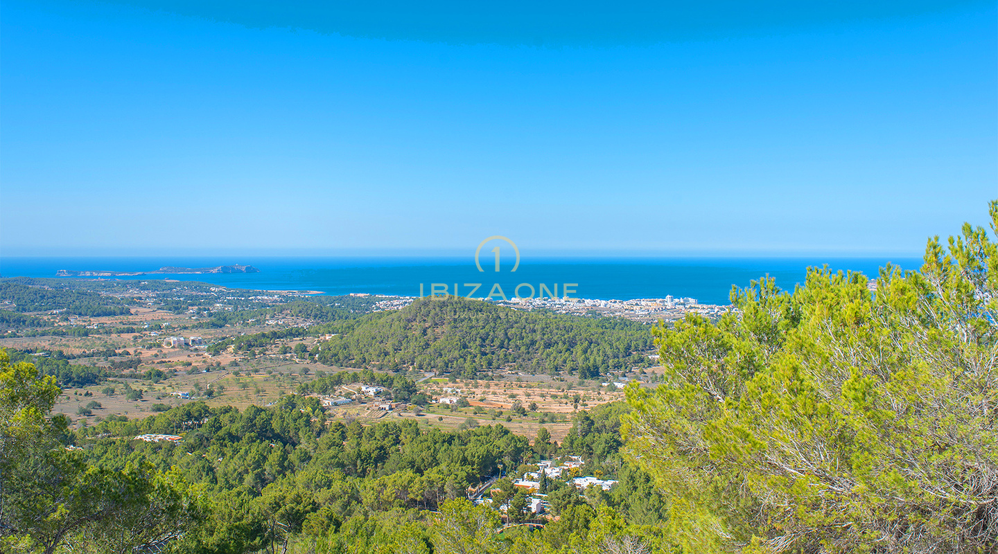 Villa de luxe à vendre dans un emplacement exceptionnel avec des vues spectaculaires sur la mer, Ibiza
