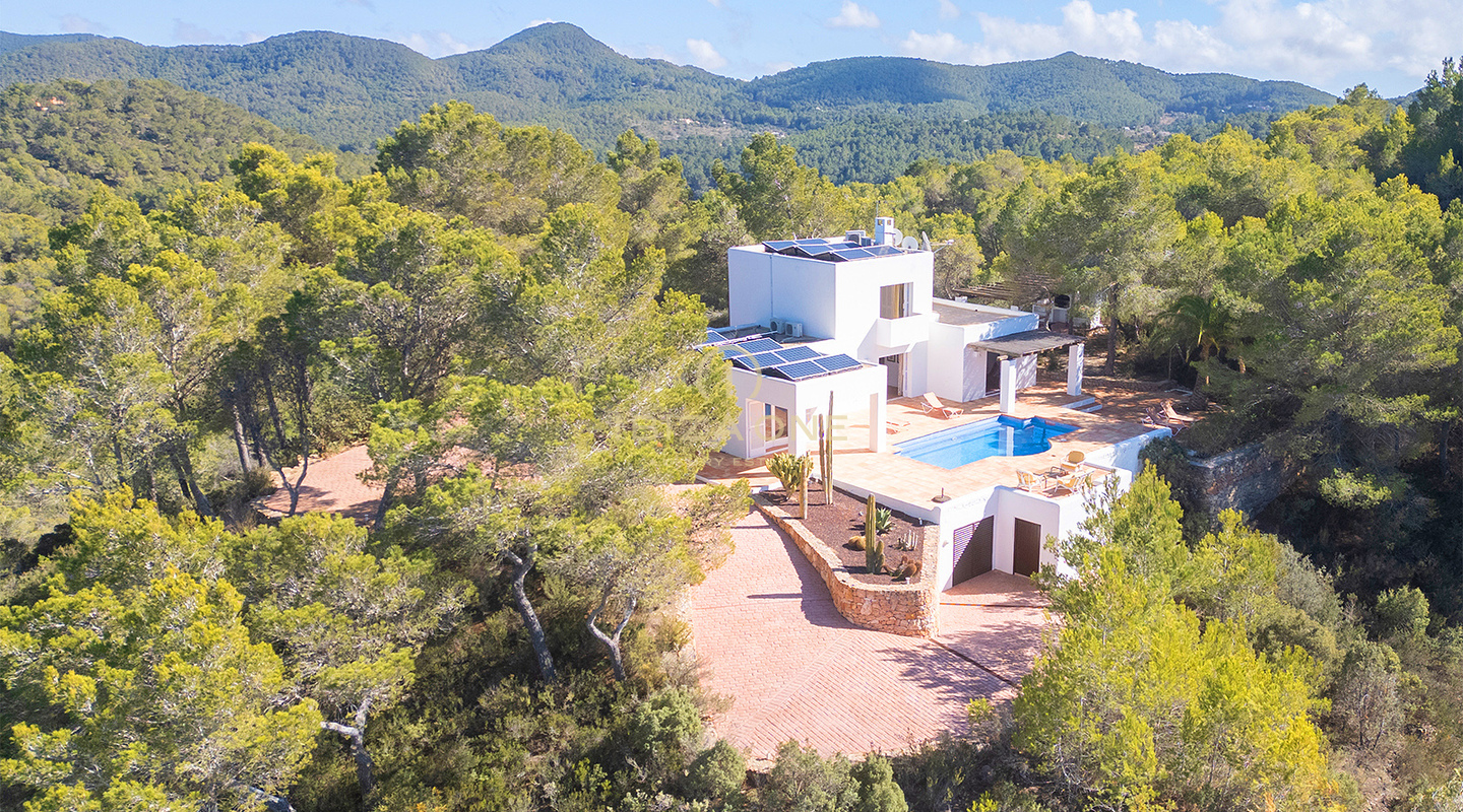 Villa de lujo en venta en una ubicación excepcional con espectaculares vistas al mar, Ibiza
