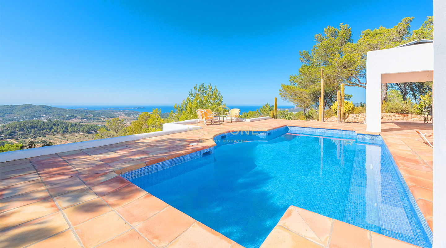 Villa de lujo en venta en una ubicación excepcional con espectaculares vistas al mar, Ibiza