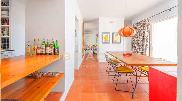 Villa de luxe à vendre dans un emplacement exceptionnel avec des vues spectaculaires sur la mer, Ibiza