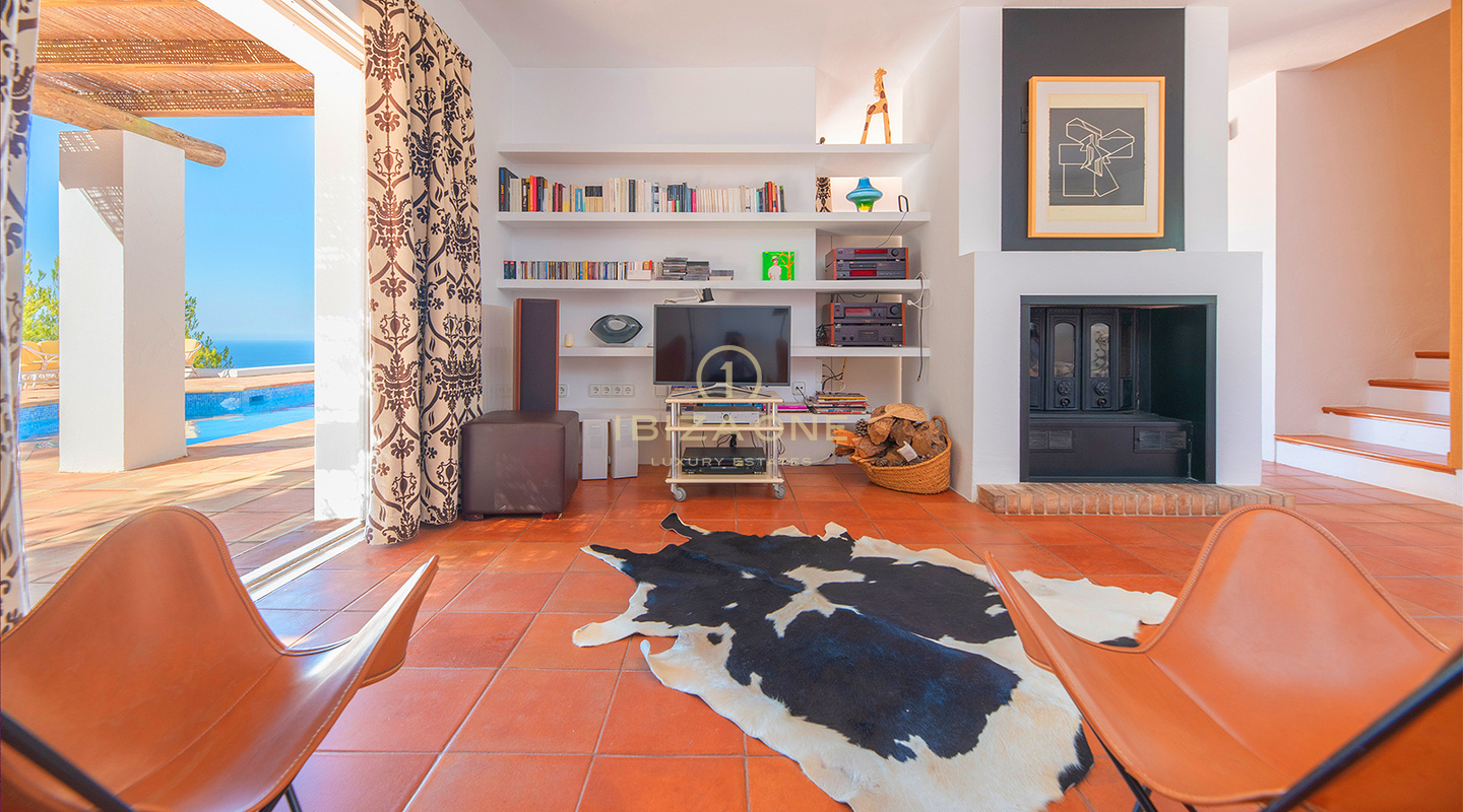 Villa de lujo en venta en una ubicación excepcional con espectaculares vistas al mar, Ibiza