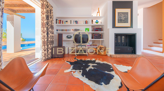 Villa de lujo en venta en una ubicación excepcional con espectaculares vistas al mar, Ibiza