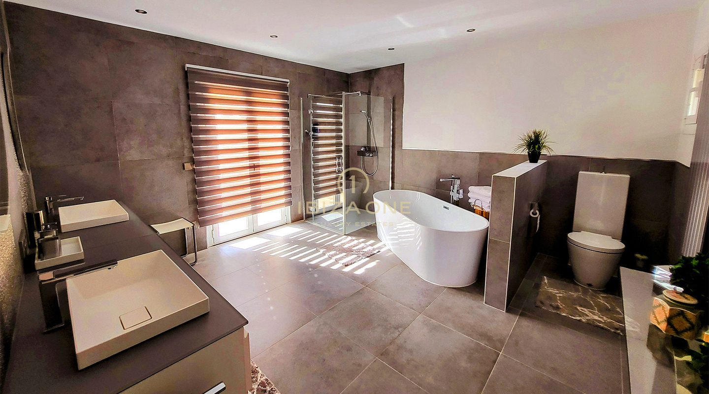 Luxuriöse Villa mit unvergleichlichem Wohnerlebnis in der exklusiven Wohnanlage Can Furnet auf Ibiza zu verkaufen – Luxuriöse Villa mit unvergleichlichem Wohnerlebnis in der exklusiven Wohnanlage Can Furnet auf Ibiza zu vermieten