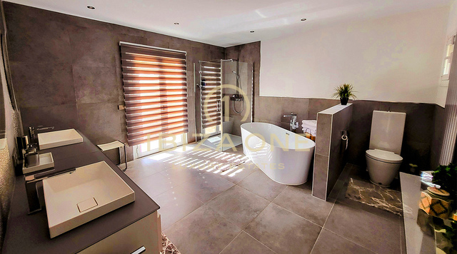 Villa di lusso con un'esperienza di vita senza pari all'interno del prestigioso complesso residenziale recintato di Can Furnet in vendita, Ibiza - Villa di lusso con un'esperienza di vita senza pari all'interno del prestigioso complesso residenziale recintato di Can Furnet in affitto, Ibiza