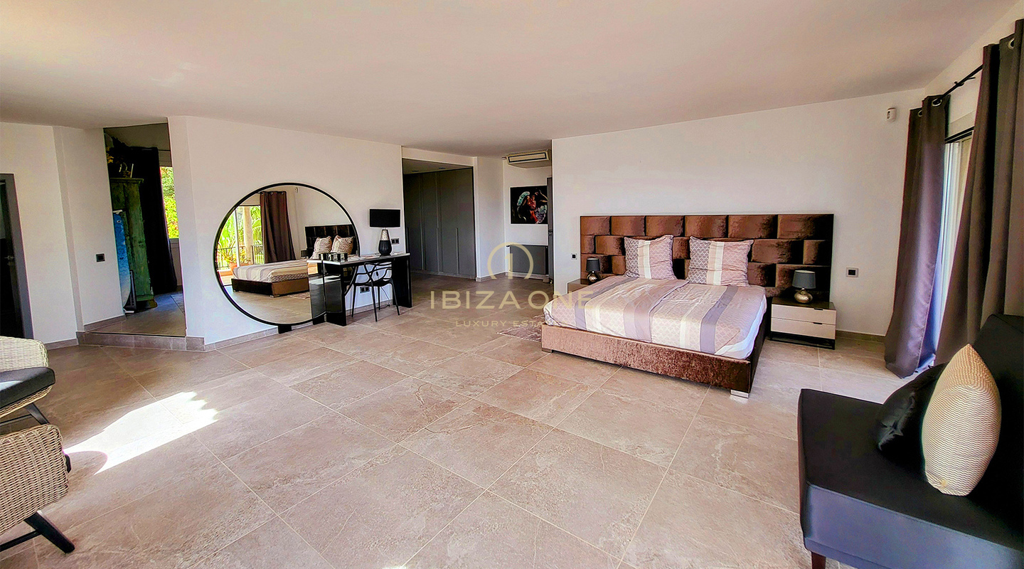 Luxe villa met een ongeëvenaarde woonervaring in de prestigieuze, beveiligde woonwijk Can Furnet te koop, Ibiza - Luxe villa met een ongeëvenaarde woonervaring in de prestigieuze, beveiligde woonwijk Can Furnet te huur, Ibiza