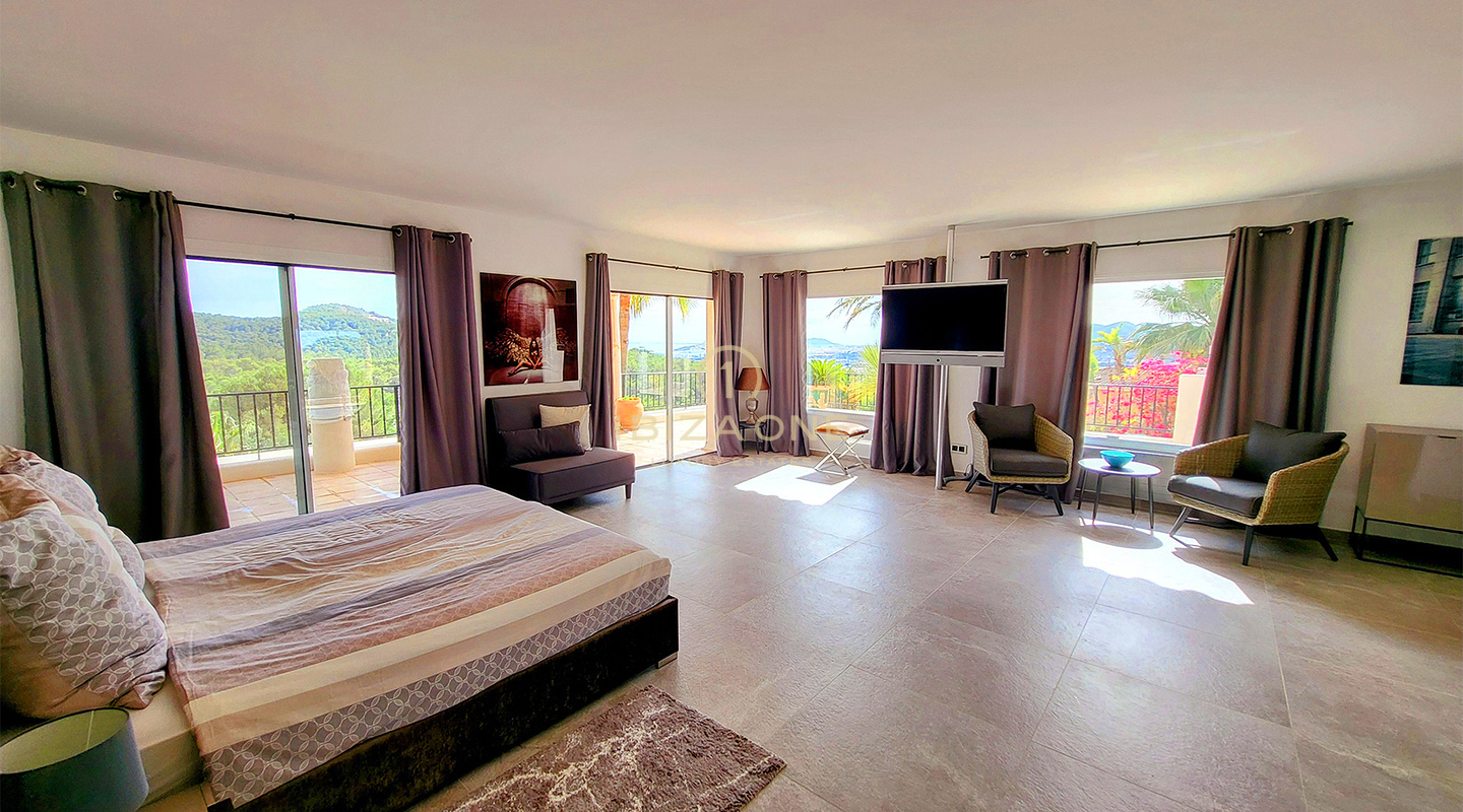 Villa de luxe offrant une expérience de vie incomparable au sein du prestigieux domaine privé de Can Furnet, Ibiza - Villa de luxe offrant une expérience de vie incomparable au sein du prestigieux domaine privé de Can Furnet, Ibiza