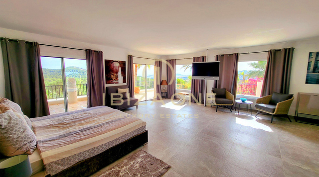 Villa de luxe offrant une expérience de vie incomparable au sein du prestigieux domaine privé de Can Furnet, Ibiza - Villa de luxe offrant une expérience de vie incomparable au sein du prestigieux domaine privé de Can Furnet, Ibiza