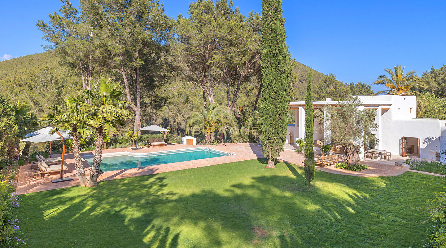 Lujosa finca de estilo español con fantásticas vistas en venta, Ibiza
