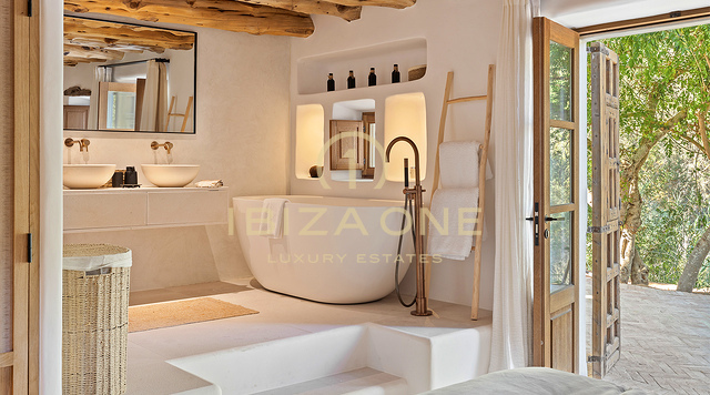 Lujosa finca de estilo español con fantásticas vistas en venta, Ibiza