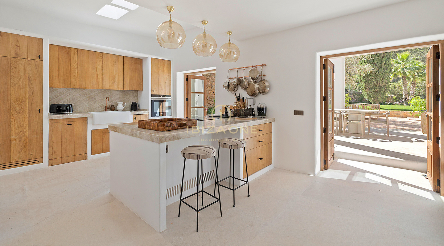 Luxueuse propriété de style espagnol avec des vues fantastiques à vendre, Ibiza