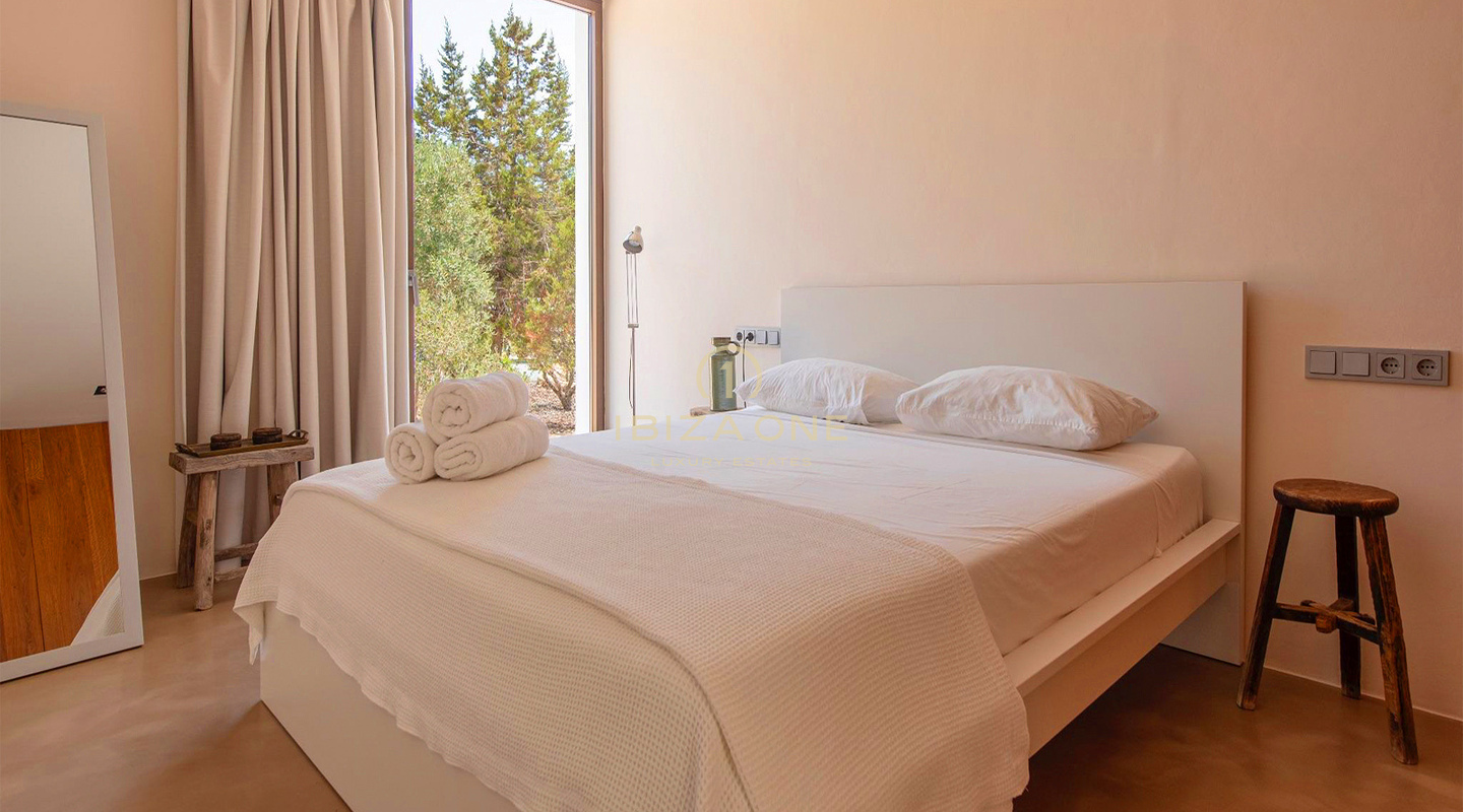 Luxe Designer Villa Tussen San Josep en Es Cubells/Porroig te koop, Ibiza - Een Moderne Oase van Elegantie