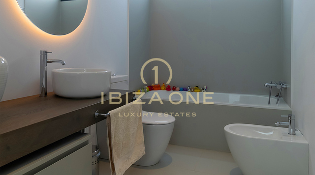 Moderne luxe villa met zwembad en panoramisch uitzicht op Dalt Vila, Formentera en de zee te koop, Ibiza - Moderne luxe villa met zwembad en panoramisch uitzicht op Dalt Vila, Formentera en de zee te huur, Ibiza