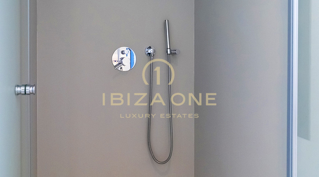 Moderna villa de lujo con piscina y vistas panorámicas a Dalt Vila y Formentera y al mar en venta, Ibiza - Moderna villa de lujo con piscina y vistas panorámicas a Dalt Vila y Formentera y al mar en alquiler, Ibiza
