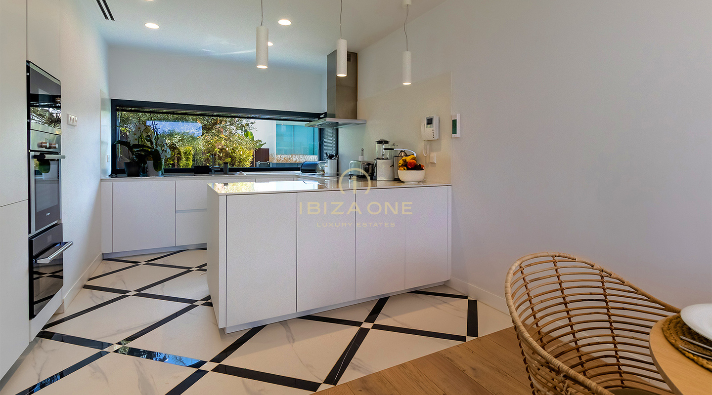 Moderna villa de lujo con piscina y vistas panorámicas a Dalt Vila y Formentera y al mar en venta, Ibiza - Moderna villa de lujo con piscina y vistas panorámicas a Dalt Vila y Formentera y al mar en alquiler, Ibiza