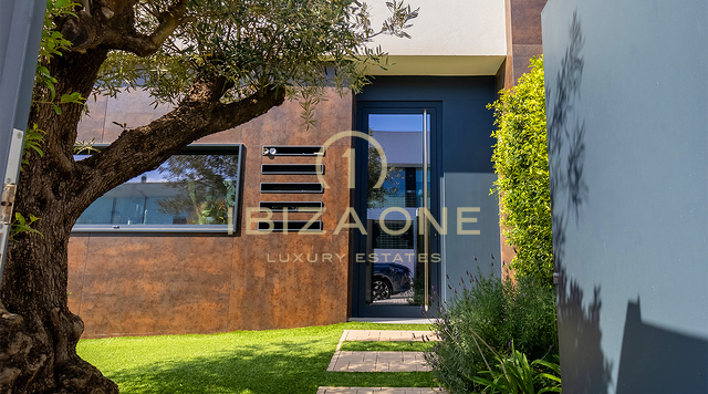 Moderna villa de lujo con piscina y vistas panorámicas a Dalt Vila y Formentera y al mar en venta, Ibiza - Moderna villa de lujo con piscina y vistas panorámicas a Dalt Vila y Formentera y al mar en alquiler, Ibiza