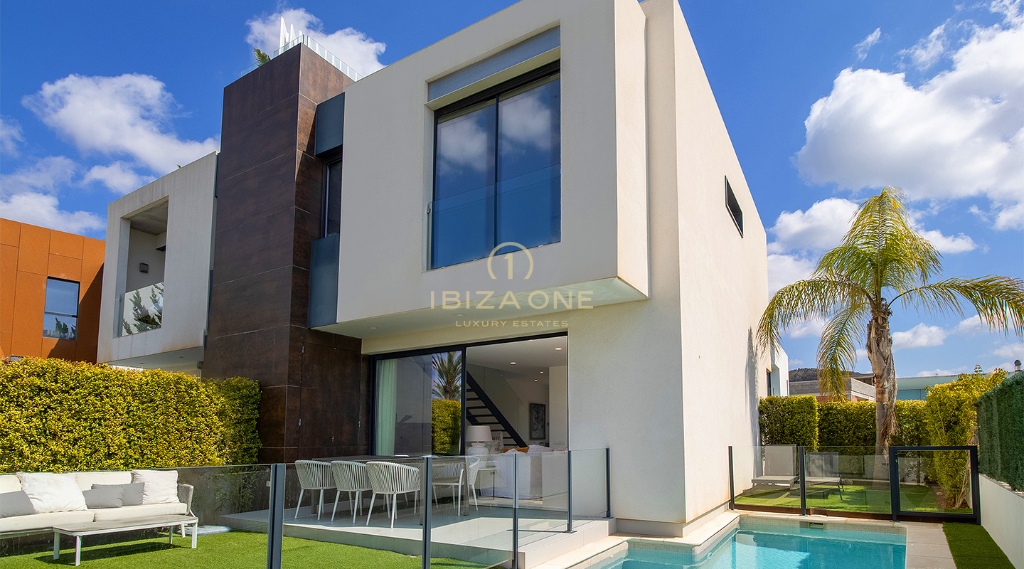 Moderna villa de lujo con piscina y vistas panorámicas a Dalt Vila y Formentera y al mar en venta, Ibiza - Moderna villa de lujo con piscina y vistas panorámicas a Dalt Vila y Formentera y al mar en alquiler, Ibiza