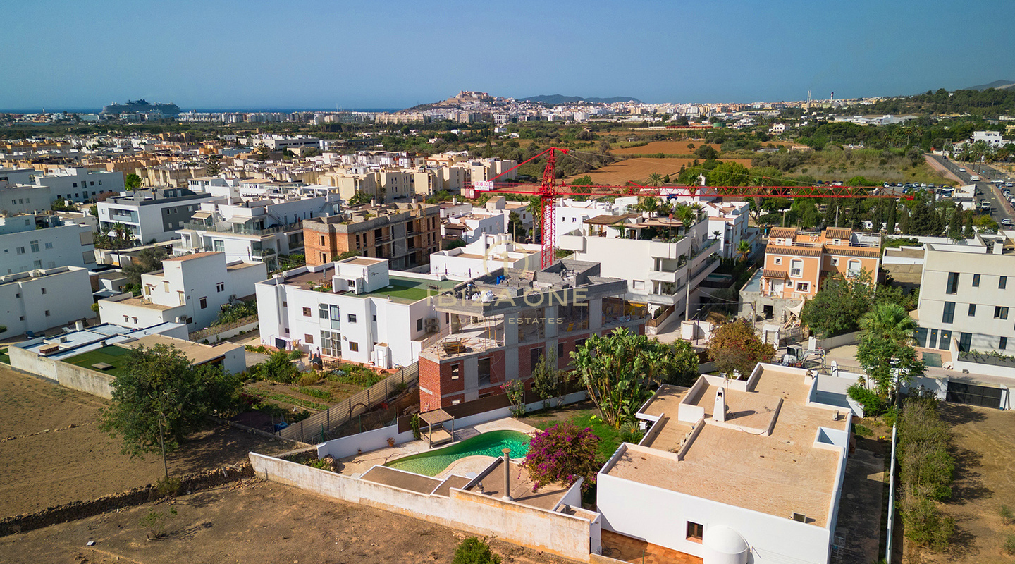 Moderne en luxe penthouse met prachtig uitzicht te koop, Ibiza