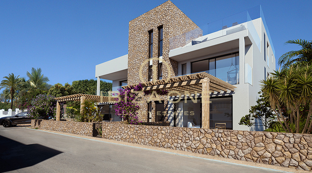 Modernes und luxuriöses Penthouse mit herrlicher Aussicht zu verkaufen, Ibiza